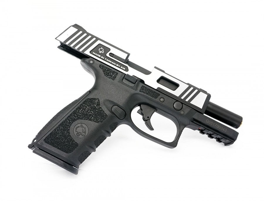Holster for Glock 17, 18c, 19, 24 - Right handed - quick pull